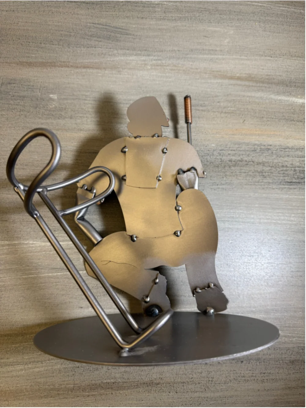 Handcrafted Metal Golfer Wine Bottle Holder Sculpture – Sports Bar Decor Caddy